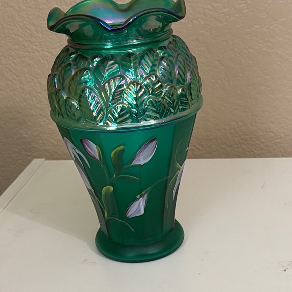 Fenton Emerald Vase with Lavender Floral Motif - Picture 5 of 6
